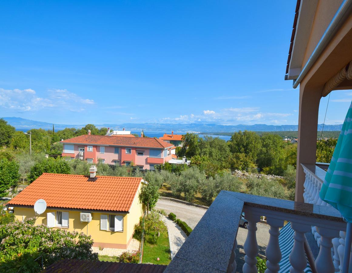 Apartments Ivanka Malinska Exterior photo